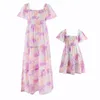 Familjmatchande kläder Mother Daughter Matching Cloth-Dyed Printed Puff Sleeve Long Maxi Dress Family look Mamma ut och mig klädsemester slitage 230421