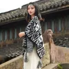 Nouveau Yunnan Style ethnique encre noire et blanche vêtements d'extérieur pour femmes Cape de protection solaire pour le tourisme à Dali