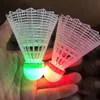 バドミントンShutttleCocks 4Tubes = 8pcs Night LED Nylon Badminton Shuttlecock耐久性バドミントンラケットトレーニング光沢のあるShuttlecock 231120