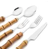 Set di stoviglie JANKNG Specchio Argento Manico in bambù Stoviglie Posate in acciaio inossidabile 304 Coltello da tavola in legno Forchetta Cucchiaino da cucina