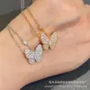 Desginer trevo Seiko Edition Colar de borboleta olho de cavalo com diamante completo para mulheres banhado a ouro rosa 18k com corrente de osso e transmissão ao vivo