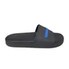 2024 Designer Fashion Beach Slippers Sliders Classics Paris Slides Sandaler för män Kvinnor Het unisex Beach Flip Flops Skor Storlek 35-46