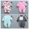 Rompertjes Baby rompertjes Winter Flanel dwarsliggers Jongens nachtkleding Meisjes slaappakjes Peuter Eendelige pyjama Fleece Kinderen Warm Roupa Bedrukt 231120