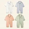 Pyjama Baby Rompertjes Jongens Meisjes Slaap Spelen Pyjama Biologisch Katoen Lange Mouw Jumpsuit Button Down geboren Hansop Pjs 231120