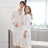 Seção de roupas de sono masculina seção de casais Casais Bathrobe Women Towel Pijamas masculinos se arregalaram para aumentar elegantes sexy