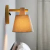 Lampa ścienna nordycka tkanina sypialnia