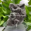 Yooperlite Quartz Crystal Wolf Голова и ремесла для изделия ручной резной ультраактивной флуоресцентный пламя пламени камень камень животные скульптура натуральные сиенитовые породы Статуя