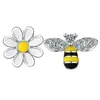 Orecchini a cerchio per donna Set di borchie Ragazze Cute Female Fresh And Bee Daisy Girasole asimmetrico