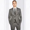 Trajes de hombre Precioso traje gris a cuadros para hombre Fiesta formal Blazer de negocios Novio de boda Esmoquin Chaqueta de 2 piezas Chaleco Pantalones Traje Homme Corbata