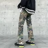 Jeans da uomo Pantaloni mimetici dal design militare Pantaloni da uomo con tasche laterali dipinti a mano danneggiati Baggy Y2K 231120