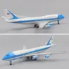 Aeronave Modle Metal Aeronave Modelo 20cm1 400 Air Force One B747 Metal Réplica Material de Liga com Ornamentos de Trem de Pouso Brinquedos Infantis Presentes 231120