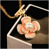 Célèbres fleurs noires pendentif colliers de luxe Esigner mode charme bijoux perle camélia collier pour femmes6385670 Dhlcu
