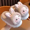 Pantoufles hiver enfants coton pantoufles mignon dessin animé lapin antidérapant semelle souple enfants filles bébé intérieur chaud épaissi peluche maison chaussures 231122