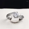 Avec des pierres latérales Eleple anneaux de couleur or blanc pour les femmes l'oeil d'Horus bague de fiançailles de mariage fournisseur de bijoux de mode Drop VSR027