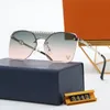 Óculos de sol de designer de luxo para mulheres Protetor Protetor Eyewear Purity Design UV400 versátil óculos de sol que dirigem viagens compras praia vestem copos de sol