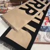 Ny klassisk Plaid Scarf Women's Designer Cashmere Scarf för mäns 100% kashmir tryckt för mjuk beröring varm och taggad höst/vinter lång sjal