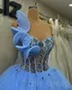 2023 avril Aso Ebi Crystals de perles Quinceanera robes Sky Blue Sheer Neck Ball Ball Tulle Prom Party Fête Pageant Robes d'anniversaire Robe ZJ0240