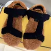 2023 Designers Spring Slippers Autumn Woolen Mop Lamb Sandals Wood Fashion Fashion Casual Women Beach Shoes