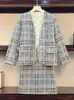 Tvådelad klänning Autumn Winter paljett Shinny Woolen 2 Piece Set Women Blue Pleid Pearls Beading Pocket Jacket Coat Coat Tweed Mini kjol kostym 230422