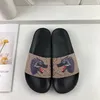 Große Größe 46 47 48 Hausschuhe für Männer Frauen Sommer Mode Luxus G Slides Floral Striped Rubber Fabric Stickerei Designer Sliders Flat Gear Sole Sandale Schuhe Pantoufle