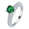 Anneaux de mariage Arrivée Unique Vert Micro Rond Zircon Pave Réglage Bague En Gros Argent Plaqué Usine Élégant Bijoux