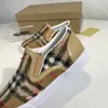 2023 Kinder Designer Sneakers Luxusmarke Designerschuhe Classic Summer Spring Unisex Print Plaid House Check Slip-on Faul Kleinkind Atmungsaktiv Outdoor Schuhgrößen 25-35