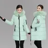 Giacche da donna Moda Collo in pelliccia Cappotto in cotone con cappuccio Piumino da donna Parka invernale Giacca lunga imbottita calda Parka Abbigliamento da neve Capispalla Donna 231122