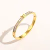 Braceletas de moda Mujeres Diseñador de brazalete Pulsera de brazalete Gold de acero inoxidable amantes de la boda de acero inoxidable Joyería de regalo ZG1184