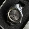 腕時計不規則な時計メンズステンレス鋼製クォーツ非メカニカルファッショントレンドレトロストラップ高度な中世スタイル