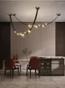 Lampy wiszące LY Projektowane skórzane żyrandole LED High-end Restaurants Lekkie salon schody Sypialnie Dekoracja sztuki