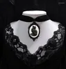 Collane con ciondolo Moda Gotica Donna Uomo Colletto Girocollo in velluto Goth Collana con fiore di rosa nera Collana da vampiro Accessori regalo di Halloween scuro