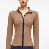 A-001 femmes Yoga transfrontalier couleur unie minceur Yoga costume nu brossé soins de la peau haute élastique coupe-vent manteau 2023