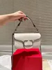 Vrouwenontwerper Hobo Bags Luxe handtas Schouder Lssey Kettingzak Water Diamant T-vormige flip Echte lederen handtassen