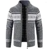 Chandails pour hommes automne hiver veste hommes version coréenne mince tricot cardigan en peluche manteau rembourré mâle pull décontracté chemise