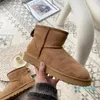 Klassische Schneestiefel Australische Mini-Slipper-Plattform Flauschige Pantoletten Warme Stiefeletten Luxuriöse Schuhstiefelgröße