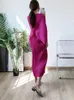 Casual Dresses Peiresa Miyake Pleated 2023 Women's Bat Sleeve V Neck Loose Long Dress Spring Summer Elegant Fashion Female Luxury Clothing