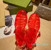 Designerskie kobiety sandały Klasyczne gumowe kapcie galaretki Kappy plażowe płaskie buty swobodne buty blokujące kolor kolor na zewnątrz Rzymskie buty rozmiar