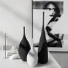 Vase en céramique noir et blanc, Design créatif Simple, décoration artistique faite à la main, modèle de salon, décoration de maison, 211235a