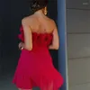 Vestidos casuales mujer elegante rojo delgado sin tirantes mini vestido 2023 verano moda femenina volantes fiesta corto cintura alta plisada
