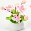 Fiori decorativi realizzati a mano all'uncinetto, fiori di ciliegio/pesco, bonsai, regali fatti a mano per le donne, ornamenti per il desktop, casa e ufficio, San Valentino