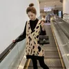 Chalecos de mujer Suéter negro de punto Femenino Ajuste suelto Estudiante Patrón de leopardo Chaleco de punto Chaleco largo sin mangas Abrigo de moda Jerseys con cuello en V