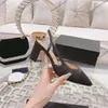 Yüksek Topuklu Moda Ayakkabıları Resmi Tıknaz Topuk Slingbacks Üzerinde Orijinal Deri Açık Sandalet Bale Daireler Ayakkabı