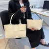 Borse di lusso Botteg Vene Candy Arco Net Borsa grande rossa 2022 Nuova moda High Sense Stile straniero Borsa a tracolla singola da donna Borsa versatile portatile