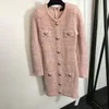 Damlånga klänningar Knappdesigner kjolar kvinnor Cardigan Coat Sweaters 3 färger Elegant charmpartyklänningskläder