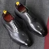 Business-formelle Herren-Oxford-Schuhe aus echtem Leder mit Blockschnitzerei und quadratischer Zehenpartie