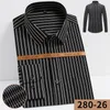 Camicie casual da uomo Abbigliamento quotidiano Camicia a righe da uomo Semplice serie scura Top a maniche lunghe da ragazzo Stile classico Abbigliamento da gentiluomo con tasca