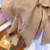 Luxurys femmes de haute qualité en nylon écharpe designers foulard en soie hiver haut de gamme cachemire Weibo cadeau de Noël boîte cadeau