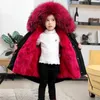 Piumino 315 Giacca da bambina per bambini Moda invernale Cappotto in pelliccia di volpe sintetica Big Boy Abbigliamento da ragazzo Giacca spessa e calda con cappuccio Parker Tuta da neve 231122