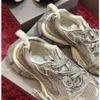 Mesh Sneaker Triple S Track 3xl Yıpranmış Ayakkabı Spor Ayakkabıları Balencaiiga Paris 3xl Ayakkabı Yükseltilmiş Aile Erkeklerin Kadınların Nefes Alma Etkisi Y1FML