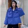女性のトレンチコート冬の短いパフジャケットビッグポケット女性厚い暖かいコットンコートフード付き長袖韓国ジャケットルーズブラック